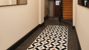 Unclassified image, 5 of 82, button - Hotel Adele (Berlin)