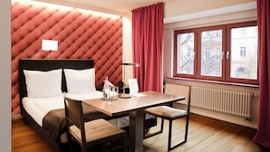 Unclassified image, 3 of 82, button - Hotel Adele (Berlin)