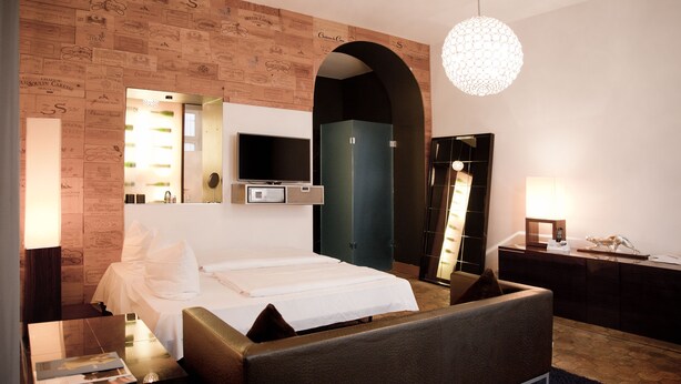 Unclassified image, 1 of 82, button - Hotel Adele (Berlin)