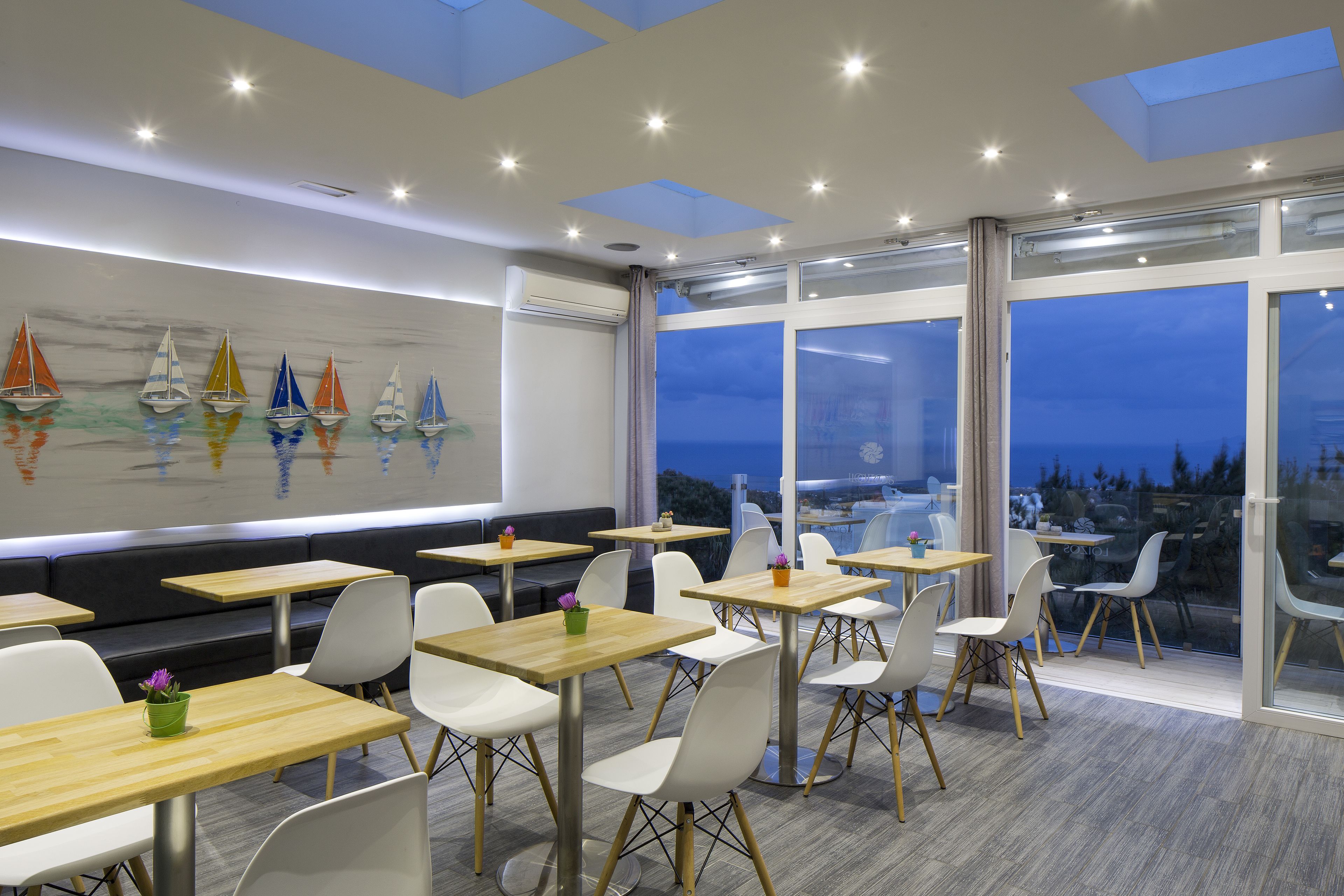 Desayuno buffet (EUR 15 por persona) 