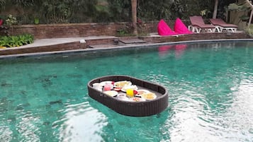 Indoor pool, outdoor pool