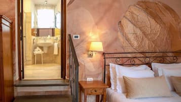Suite, hidromasaje, en el área del jardín | 2 habitaciones y ropa de cama de alta calidad