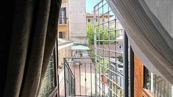 Kahden hengen deluxe-huone, terassi | Terassi/patio