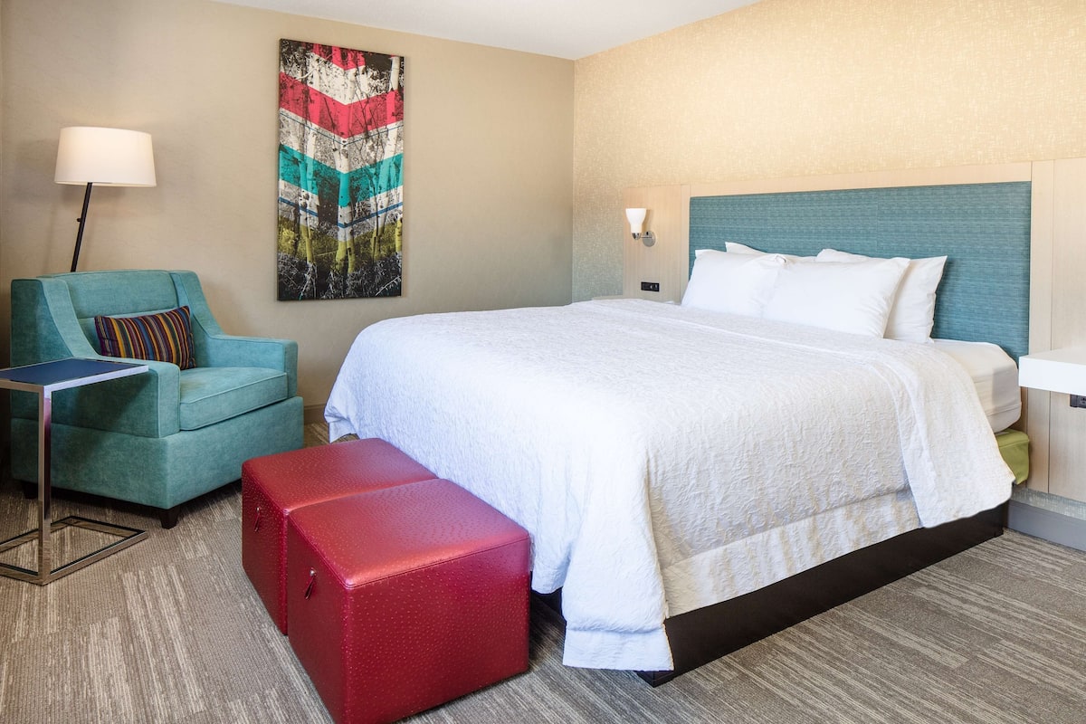 In-room safe, desk, laptop workspace, iron/ironing board
