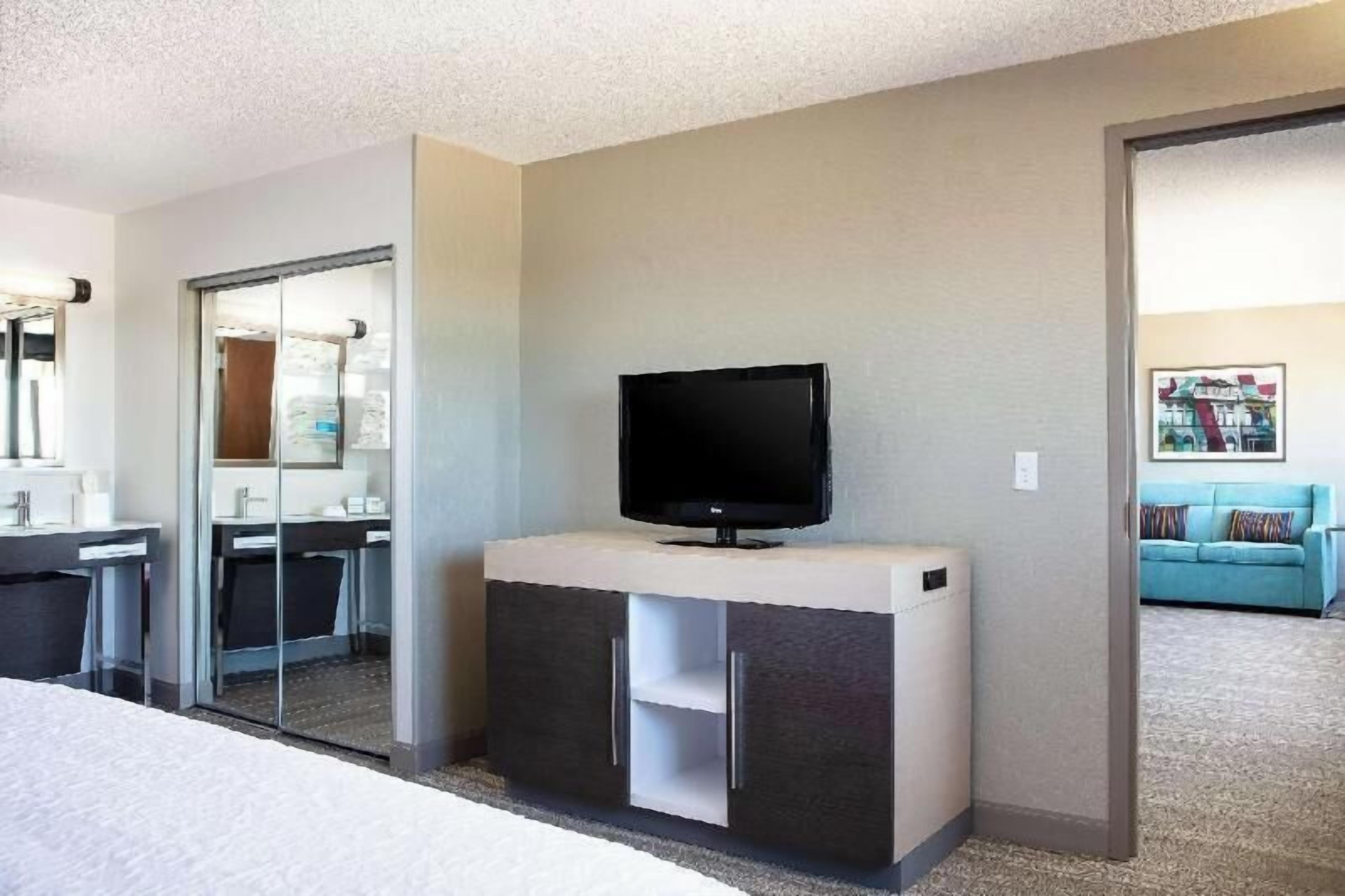 In-room safe, desk, laptop workspace, iron/ironing board