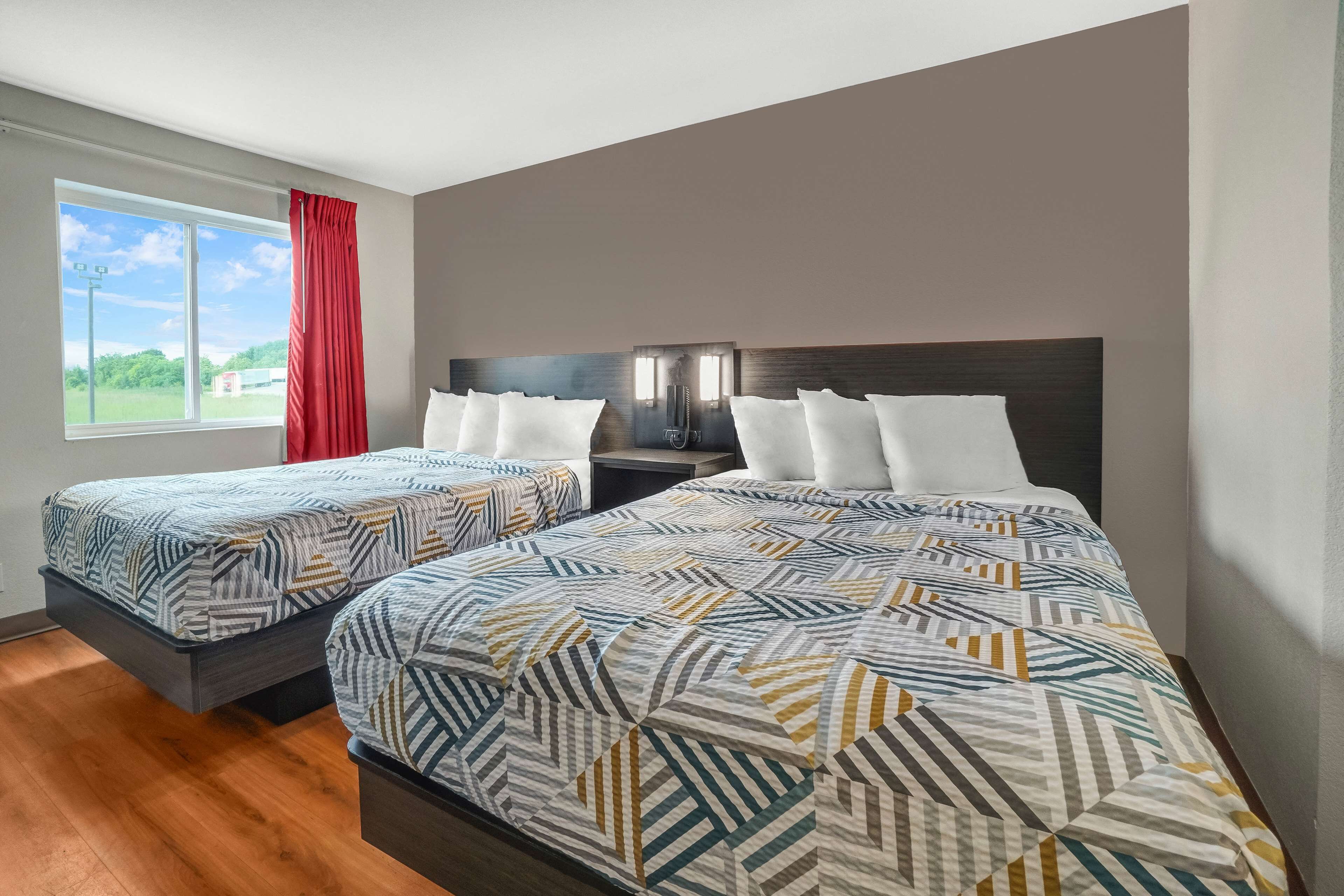 Free WiFi, bed sheets