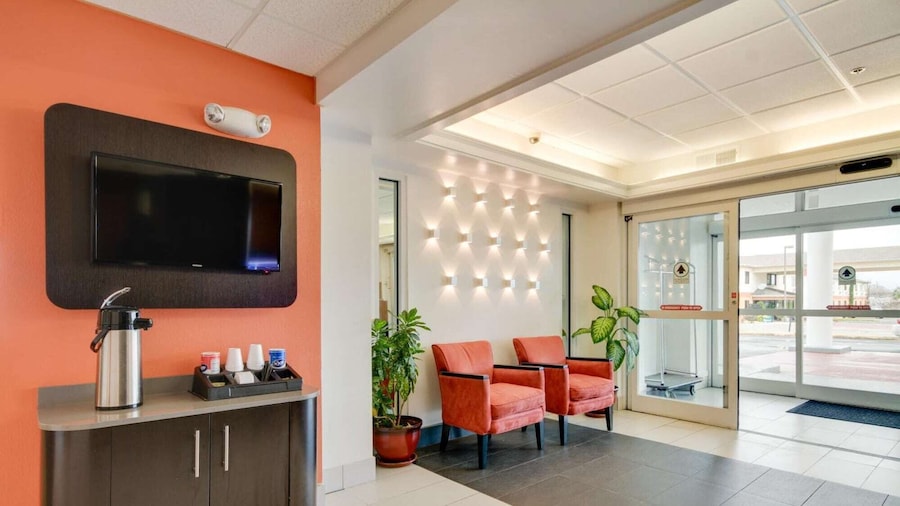 Motel 6 Montgomery, AL - Airport