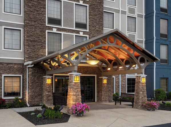 Exterior - Staybridge Suites Indianapolis-Airport by IHG (Plainfield)