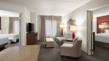 Suite, 2 Bedrooms, Kitchen | Desk, soundproofing, free WiFi, bed sheets