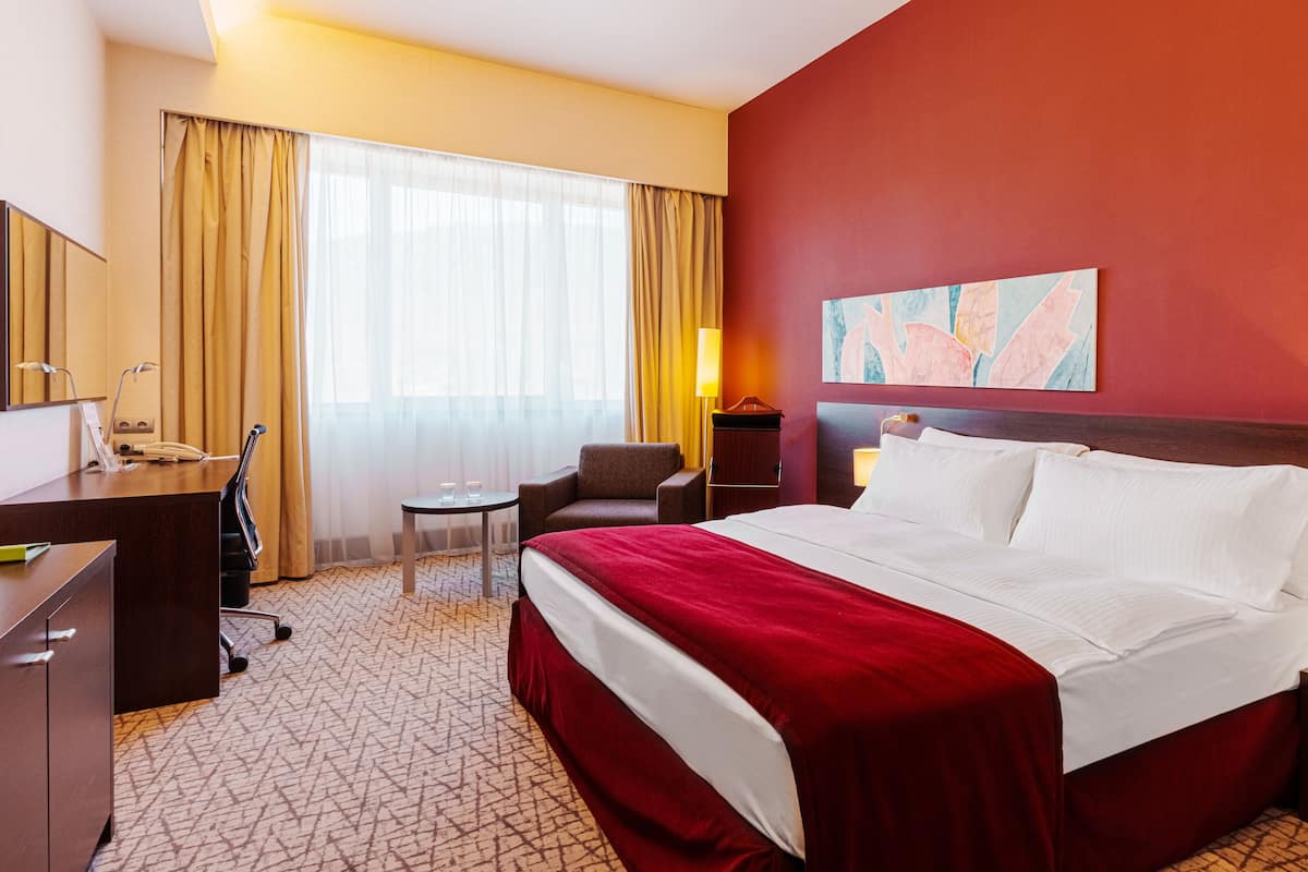 Standard Room, 1 King Bed (High Floor)