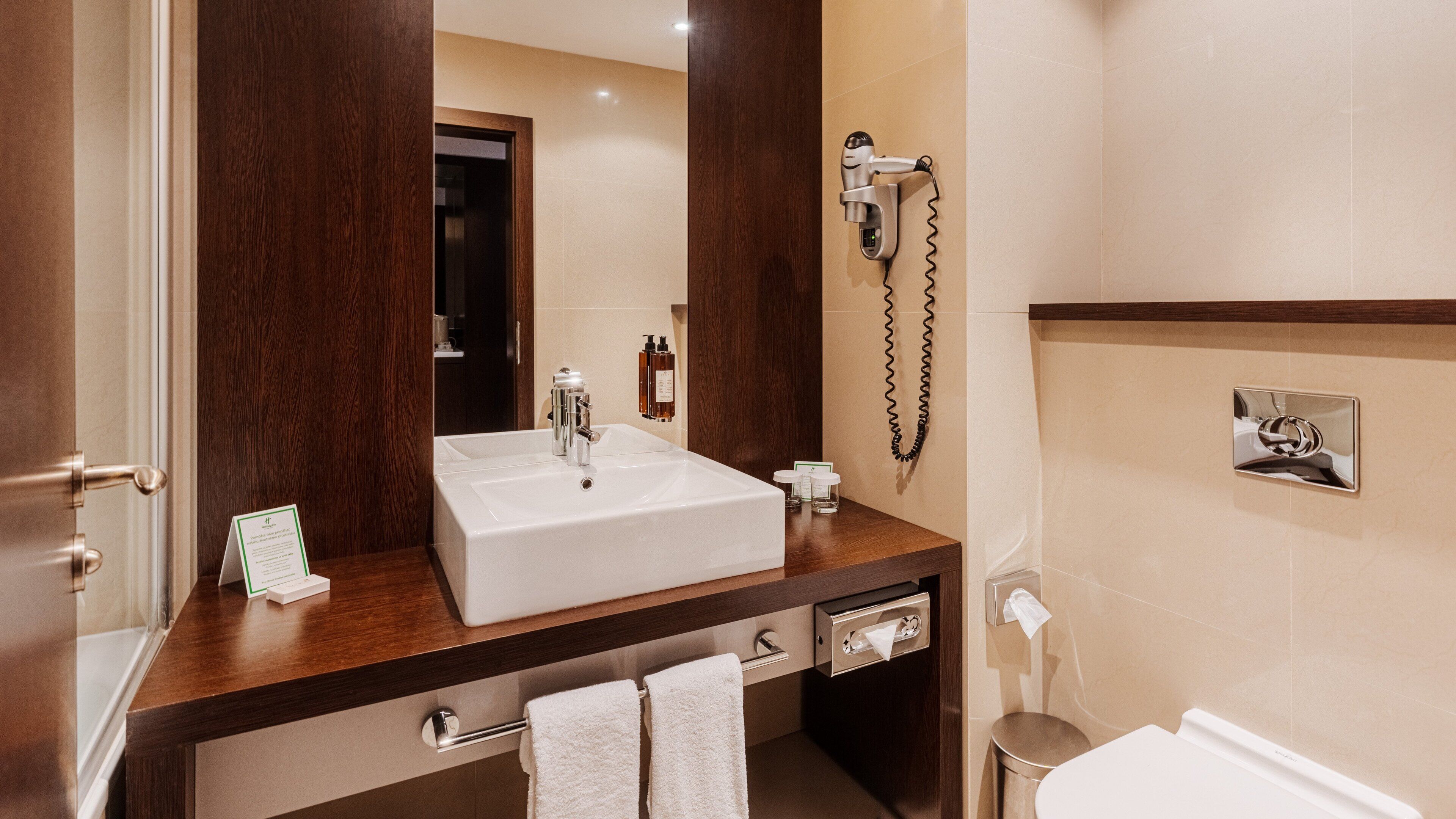 combined shower/bathtub, free toiletries, hair dryer, bathrobes