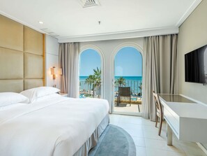 华丽套房, 2 间卧室 | 迷你吧、客房内保险箱、办公桌、遮光窗帘