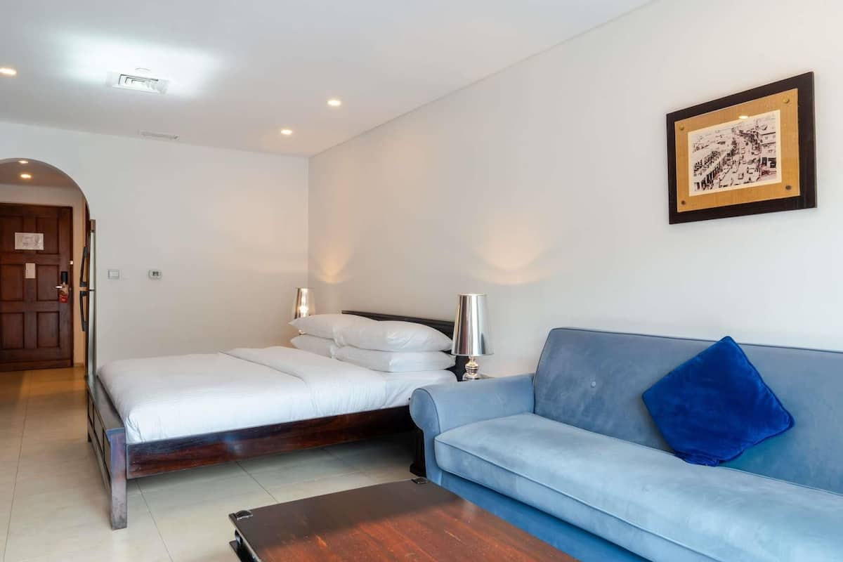 Minibar, in-room safe, desk, blackout curtains