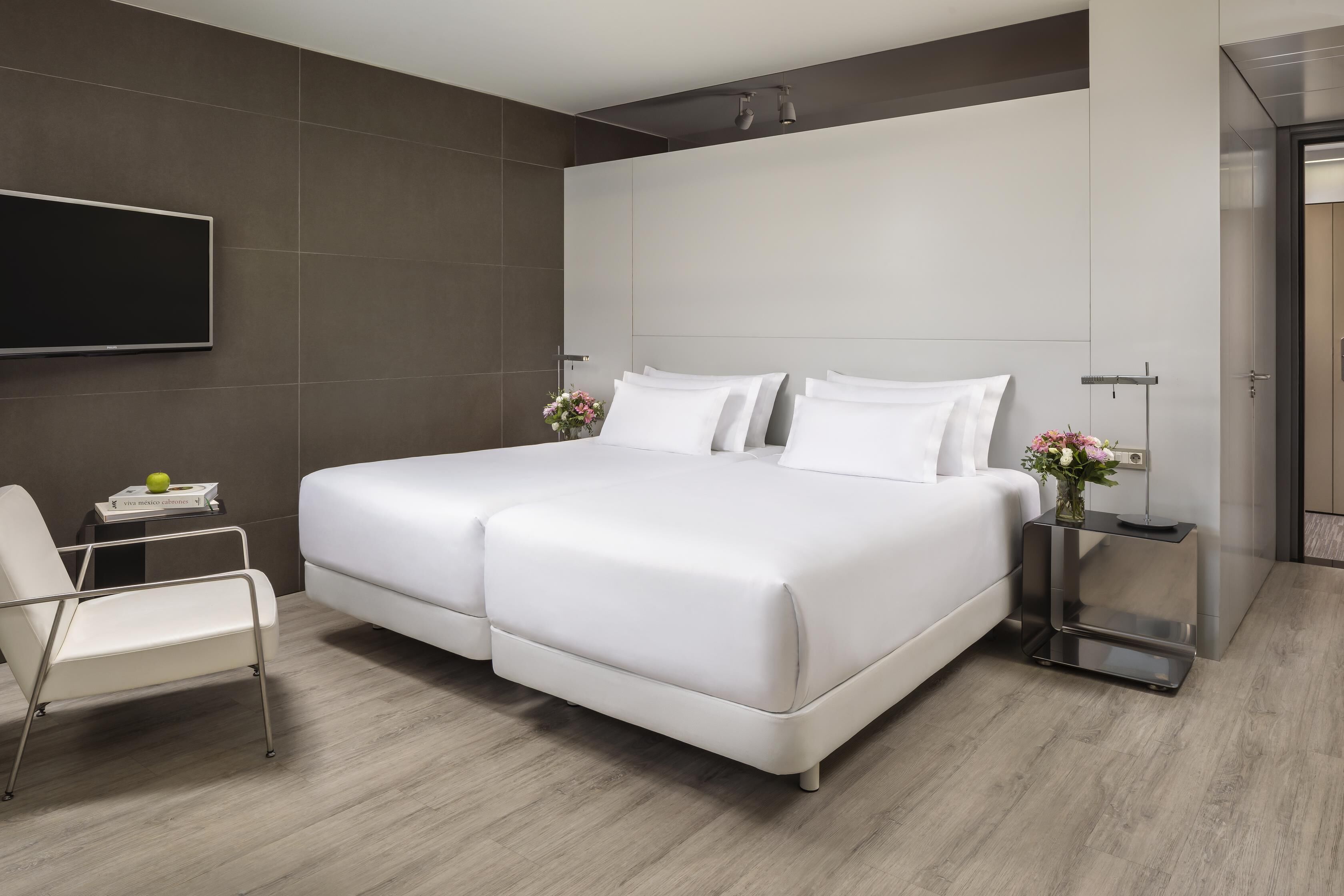 1 bedroom, premium bedding, minibar, in-room safe