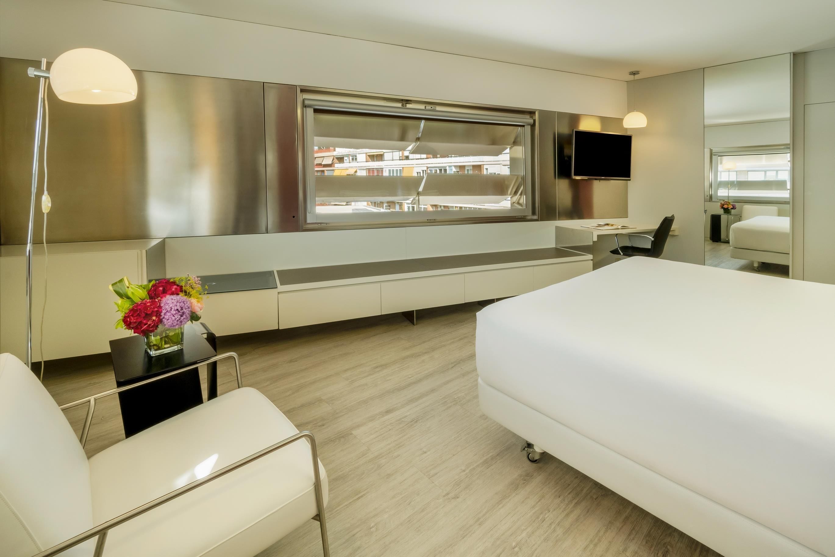 Premium bedding, minibar, in-room safe, desk