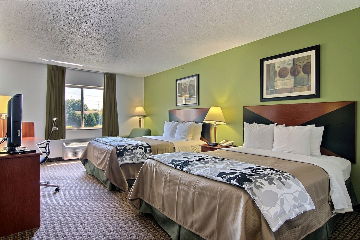 standard room, 2 queen beds, non smoking | pillow-top beds, desk, blackout curtains, iron/ironing board