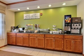 Free buffet breakfast 