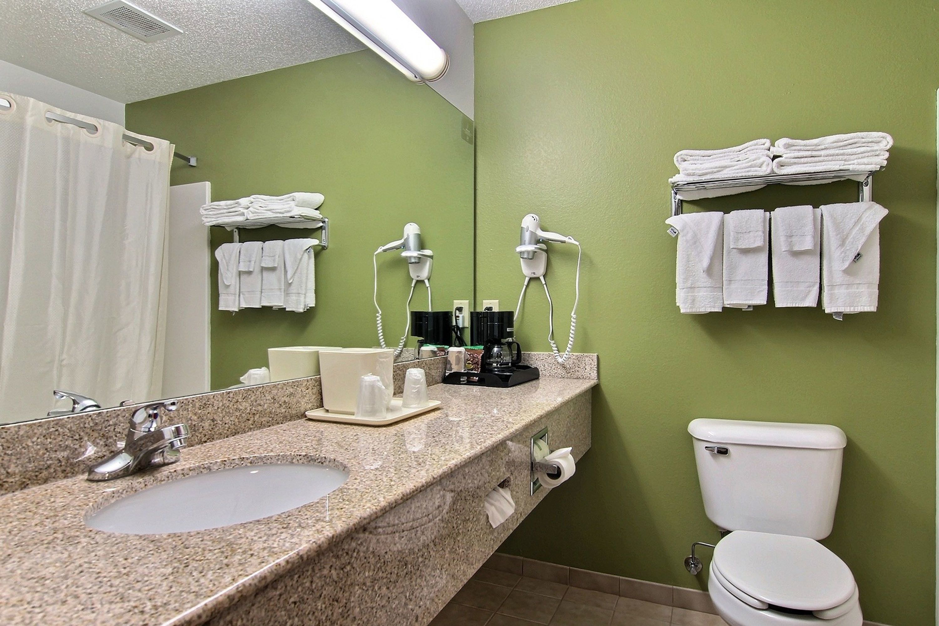 combined shower/bathtub, free toiletries, hair dryer, towels