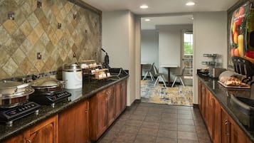 Free daily continental breakfast