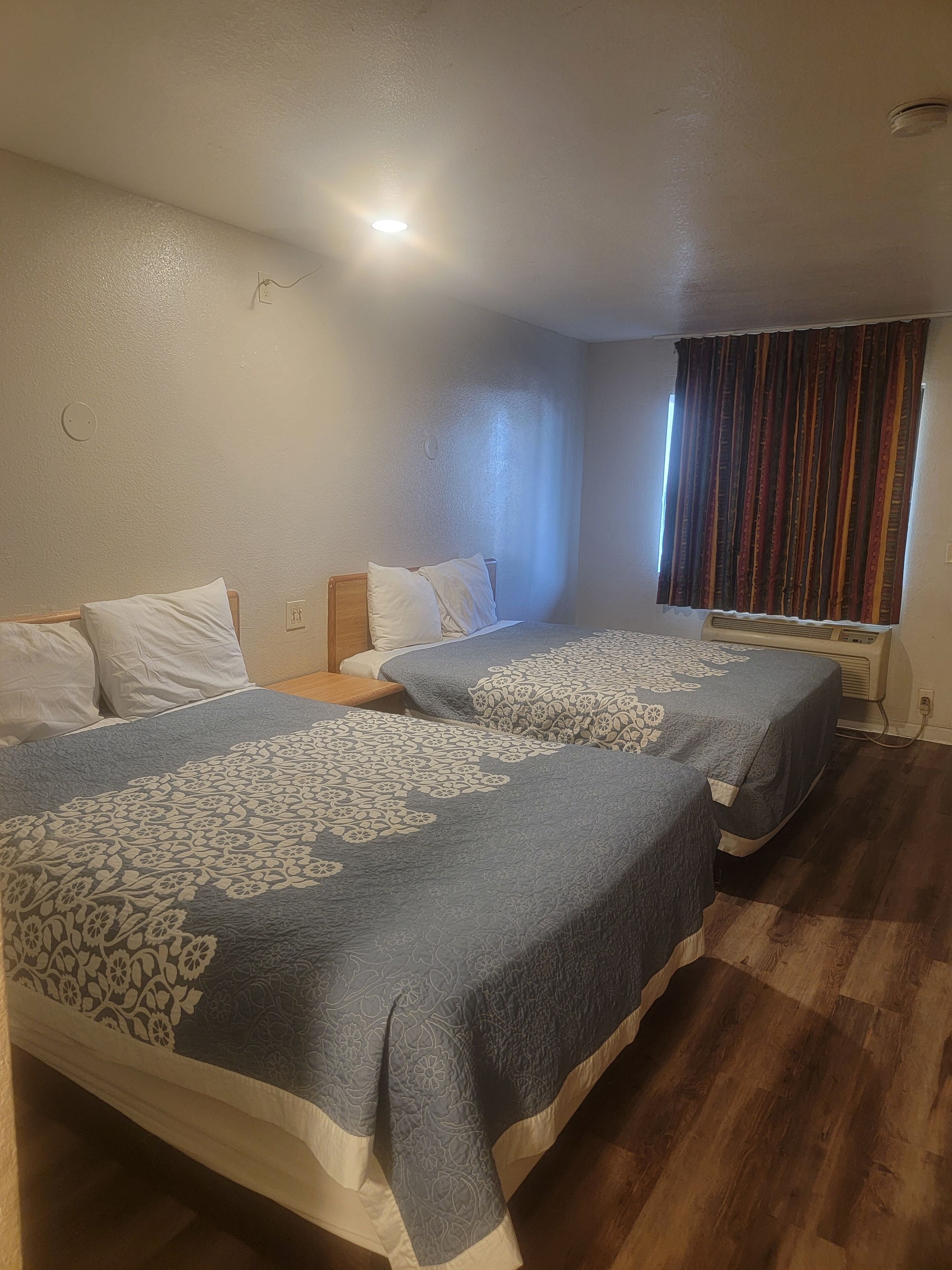 Photo - Best Economy Inn n Suites
