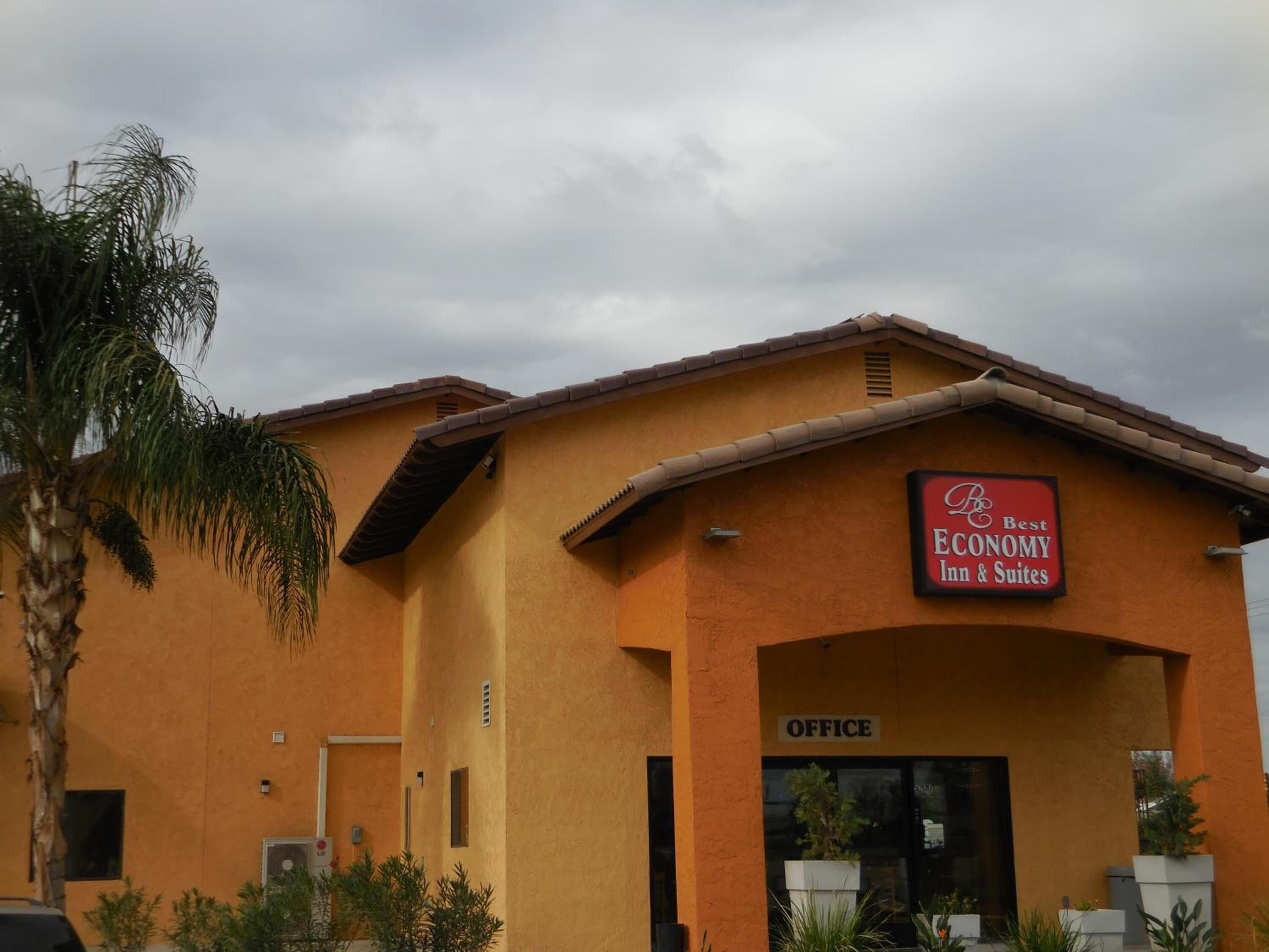 Photo - Best Economy Inn & Suites