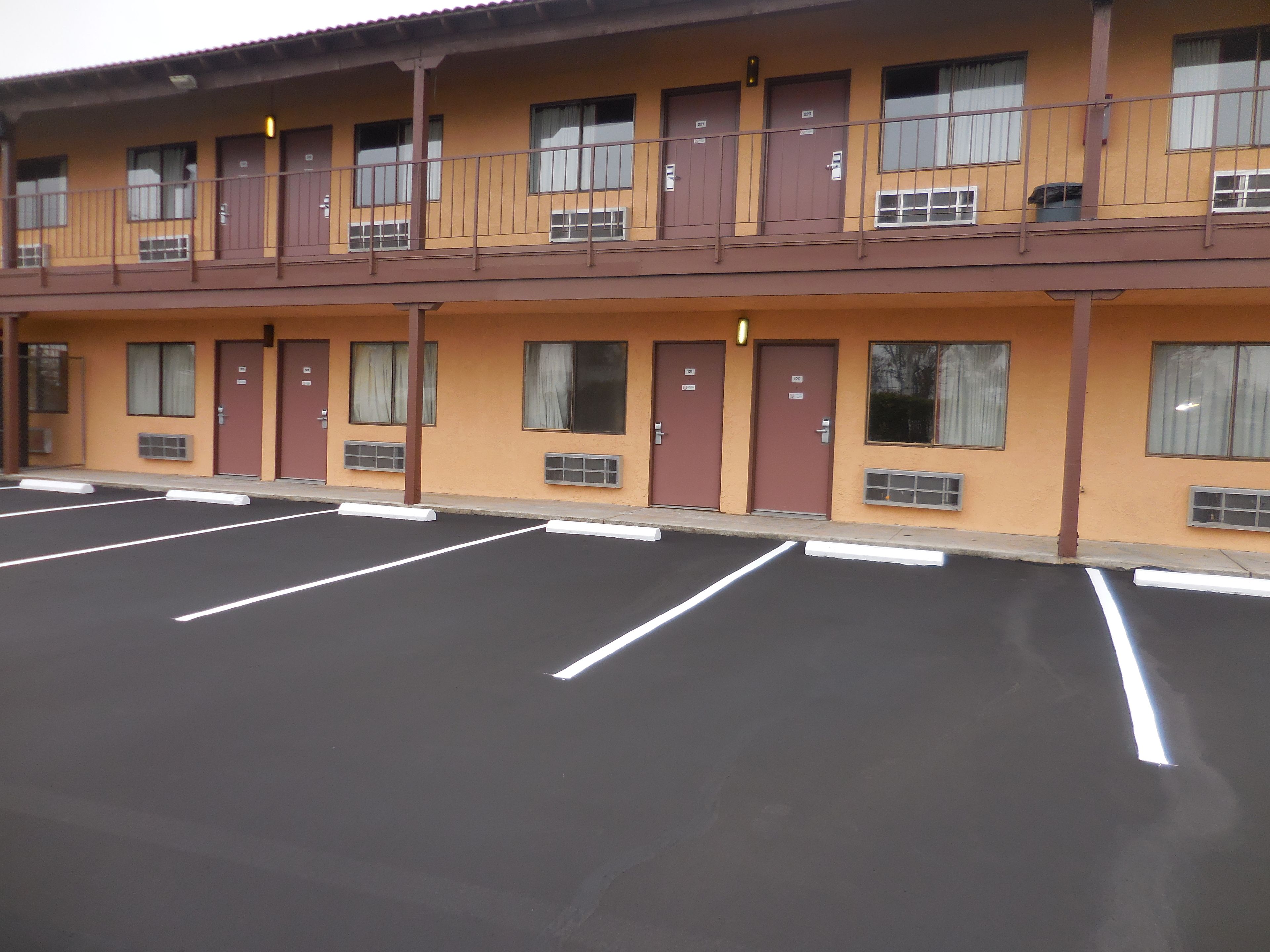 Photo - Best Economy Inn & Suites