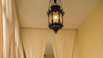 Trị liệu toàn thân, massage mô sâu, liệu pháp quấn ủ cơ thể