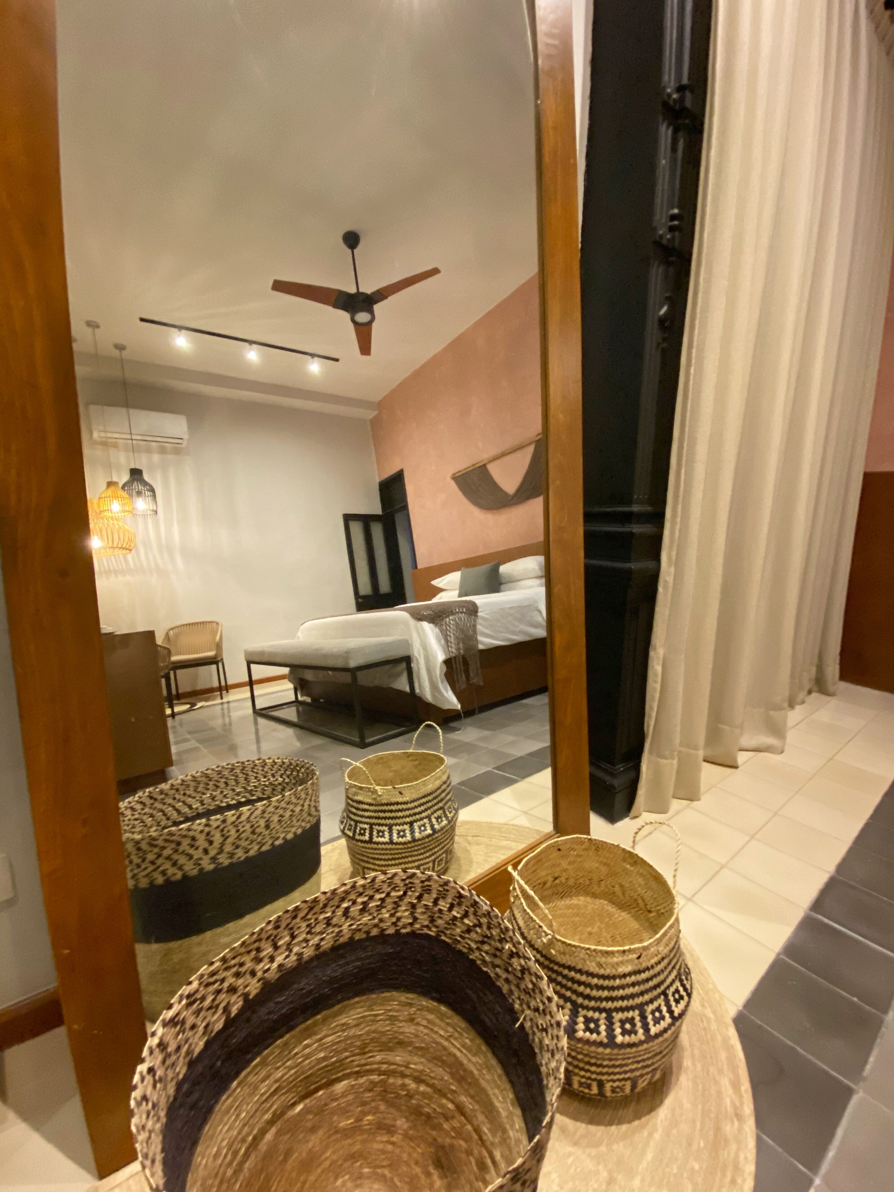 presidential studio suite, bathtub | 1 bedroom, minibar, blackout curtains, free wifi