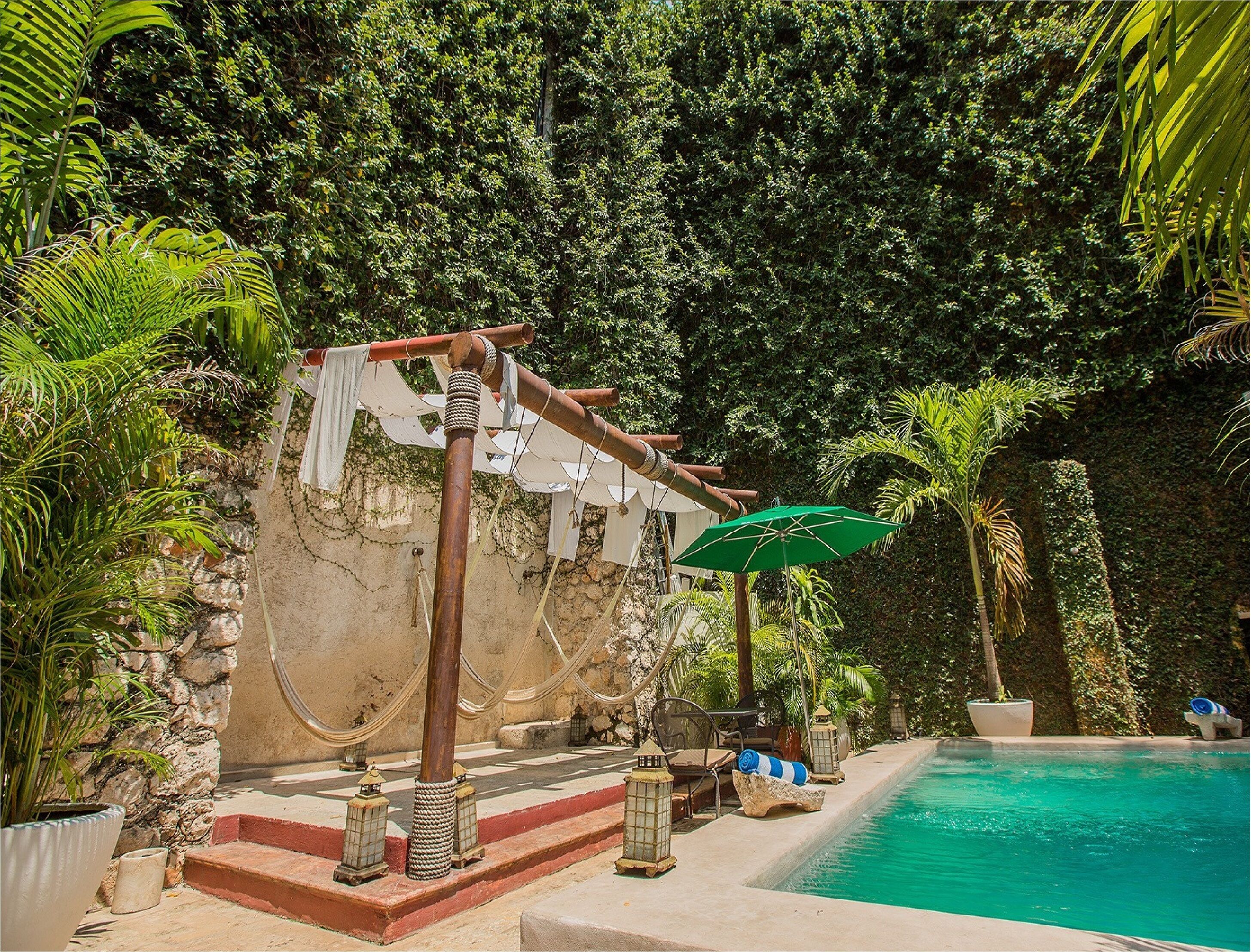 outdoor pool, pool loungers