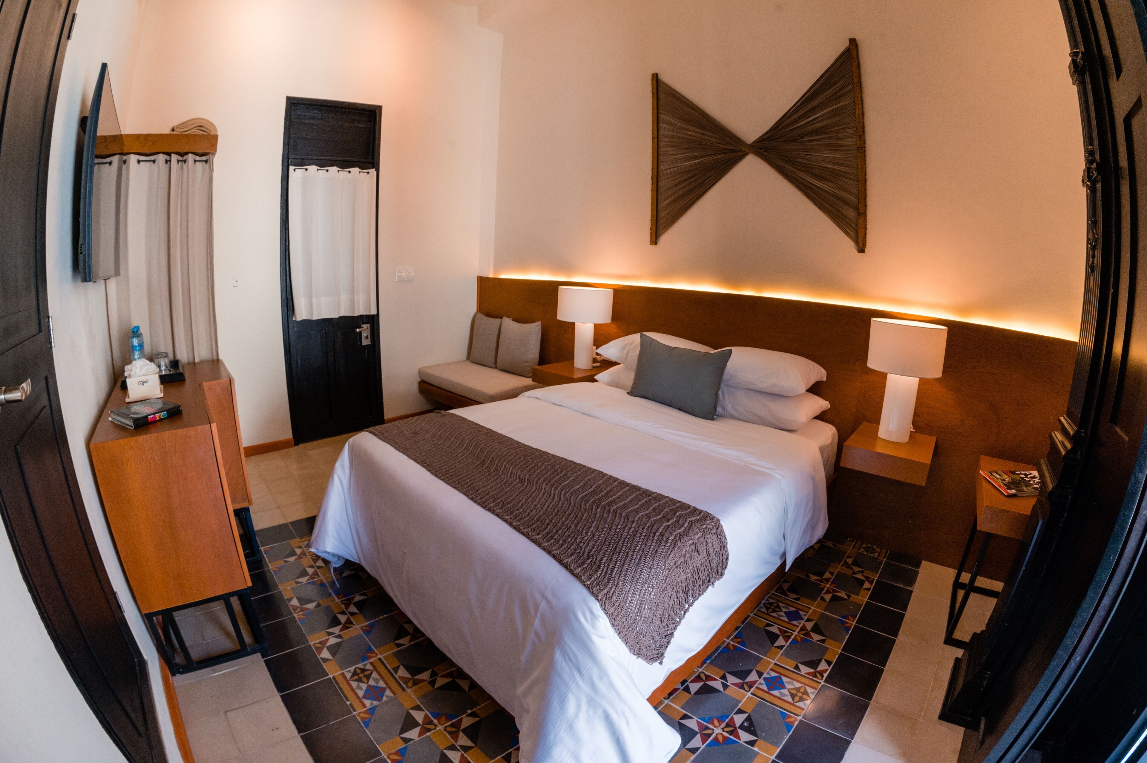 Minibar, blackout drapes, free WiFi