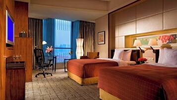 Premium bedding, down duvets, minibar, in-room safe