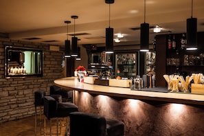 Serves breakfast and dinner - Sporthotel Teresa (Badia)