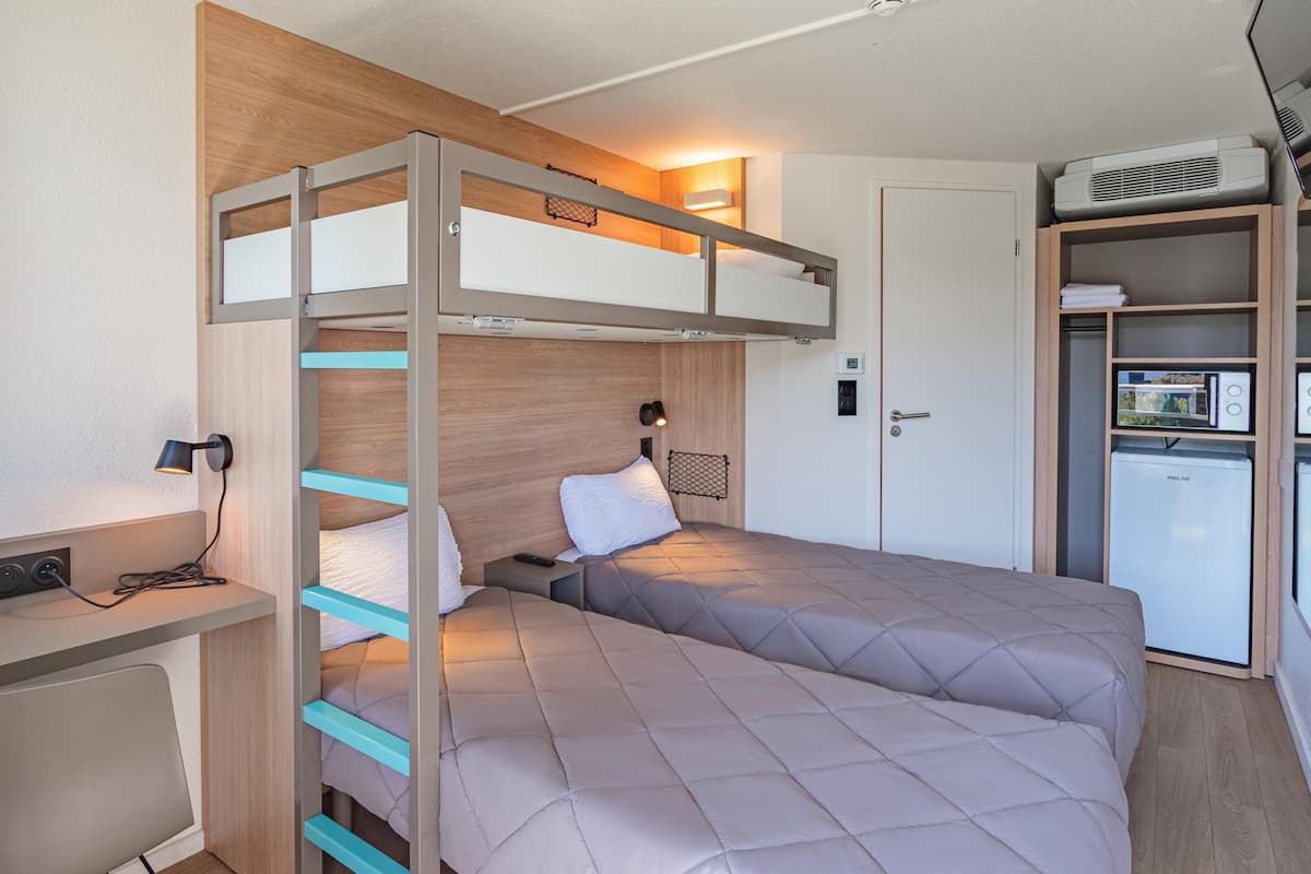 Standard Room, Multiple Beds