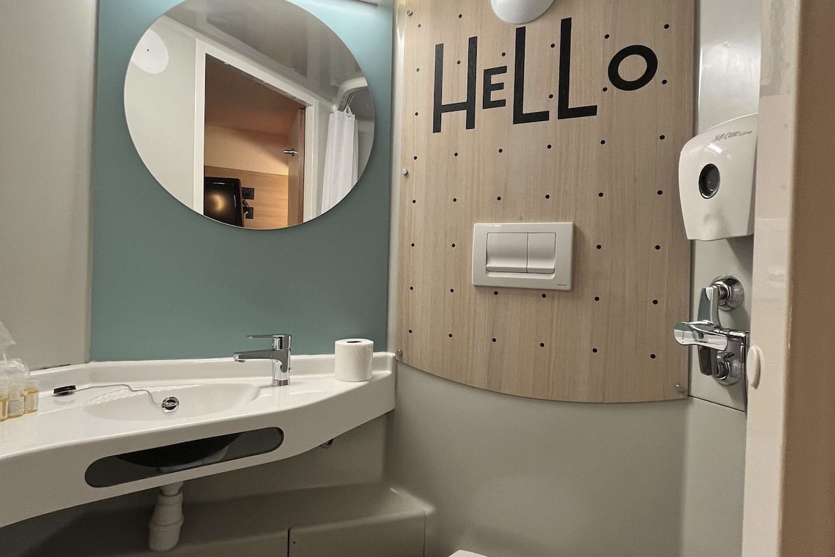 shower, eco-friendly toiletries, towels