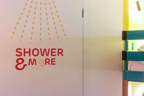 Shower, eco-friendly toiletries, towels