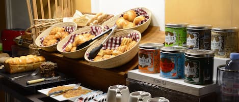 Daily buffet breakfast (EUR 13 per person)