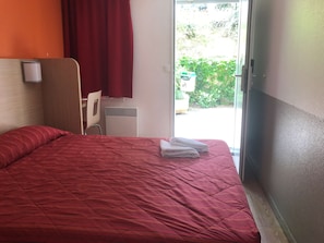 Bureau, Wi-Fi gratuit, draps fournis