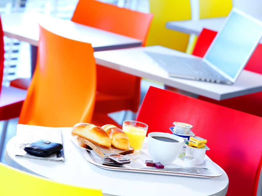 Daily buffet breakfast (EUR 6.2 per person)