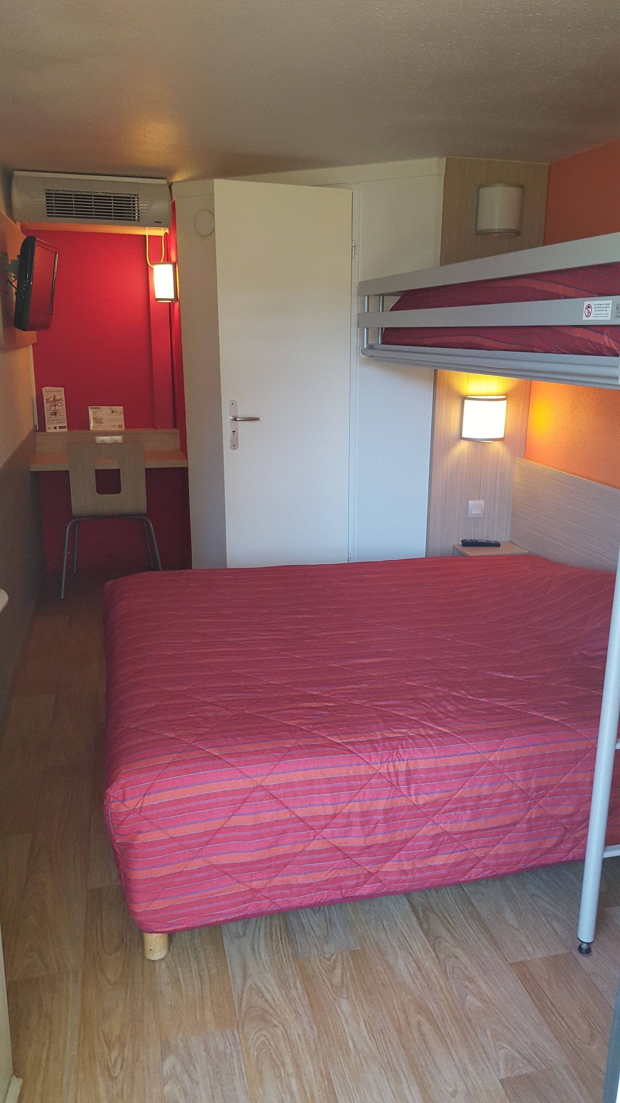 standard room, multiple beds (1 double and 1 single bed) | premium bedding, desk, blackout curtains, iron/ironing board