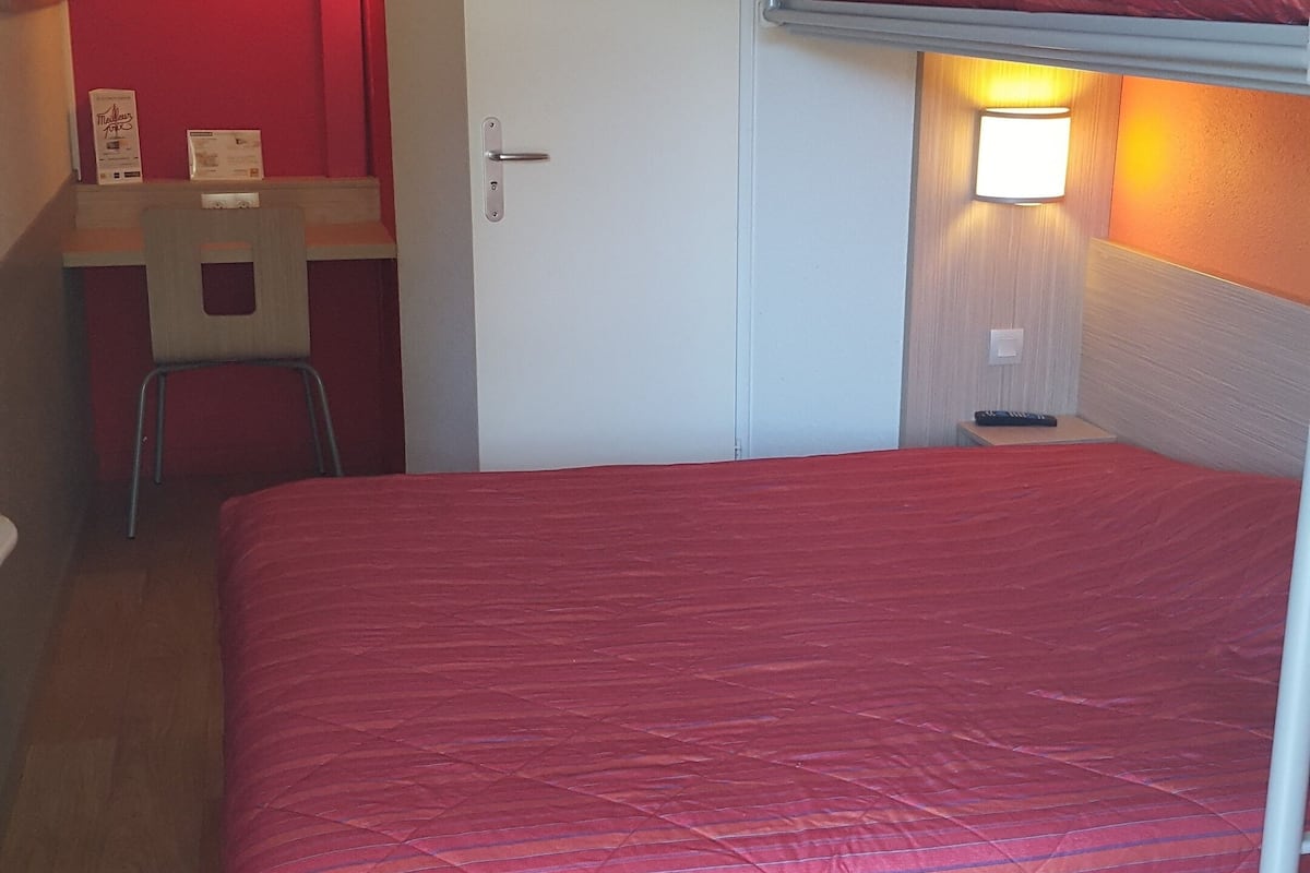 standard room, multiple beds (1 double and 1 single bed) | premium bedding, desk, blackout curtains, iron/ironing board