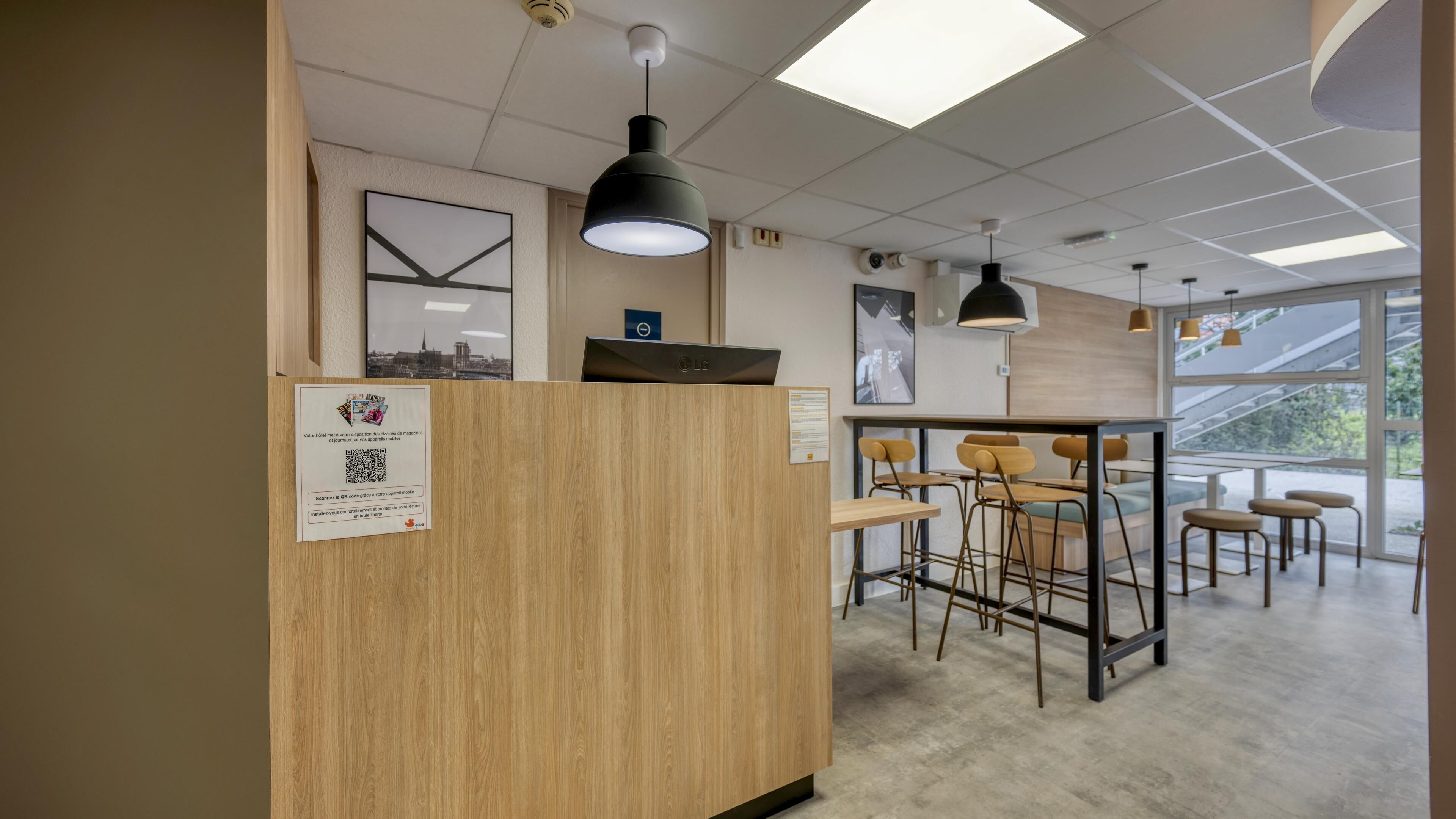 Continentaal ontbijt in het weekend (EUR 6.50 per persoon)