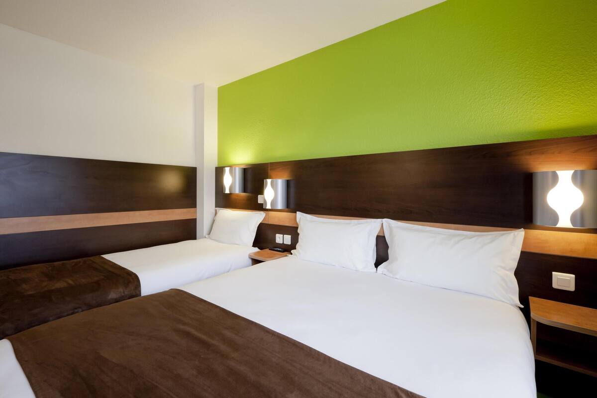 Chambre Supérieure, plusieurs lits