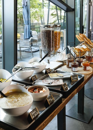 Daily buffet breakfast (EUR 10 per person)