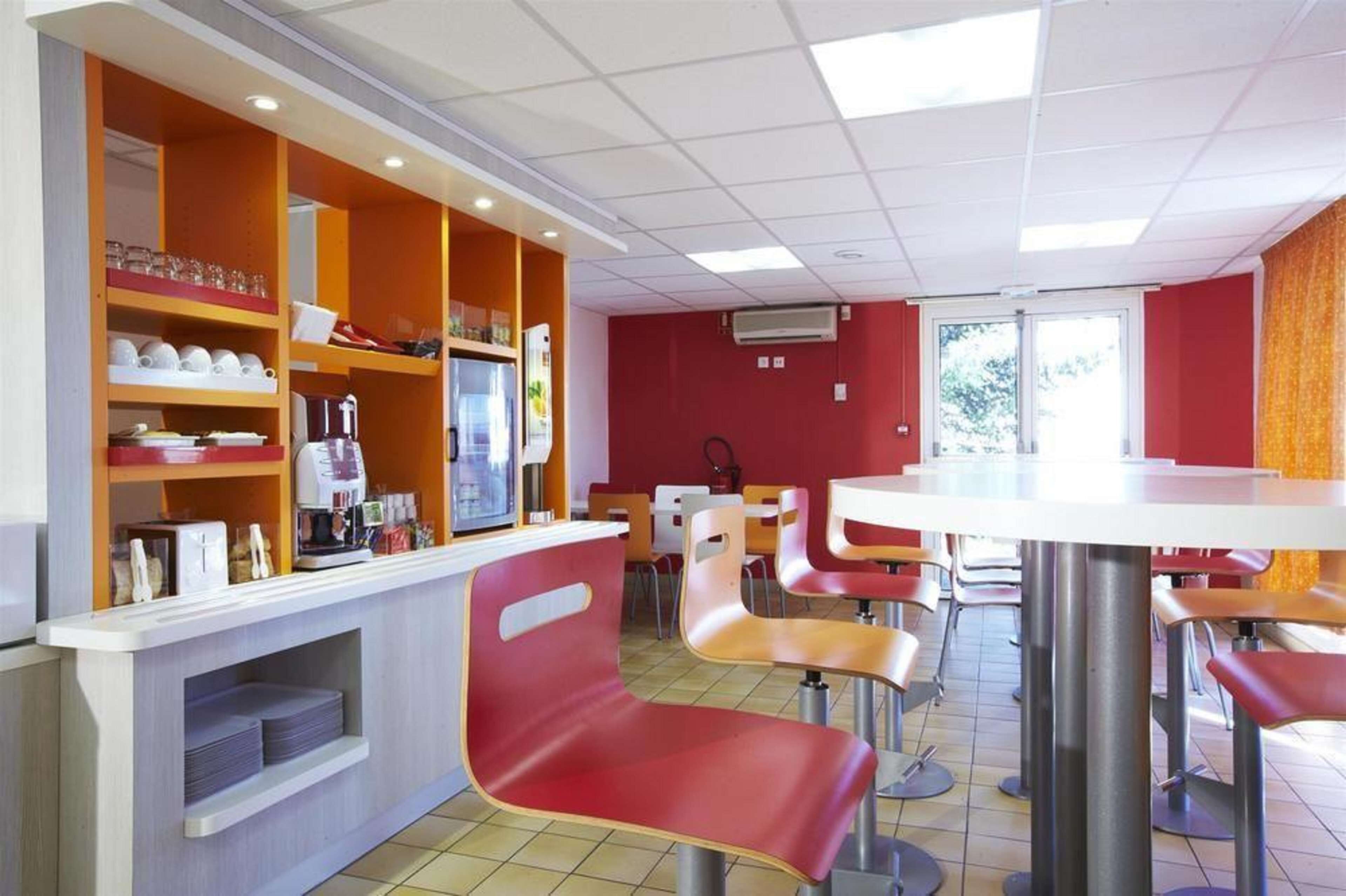 Frokostbuffé hver dag (EUR 6.90 per person)