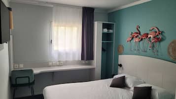 Standard Room, 1 Double Bed | Desk, free WiFi, bed sheets