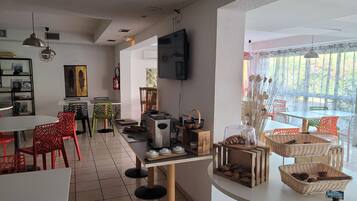 Daily buffet breakfast (EUR 9 per person)