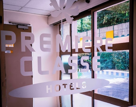 Außenbereich. Première Classe Paris Ouest - Gennevilliers Barbanniers