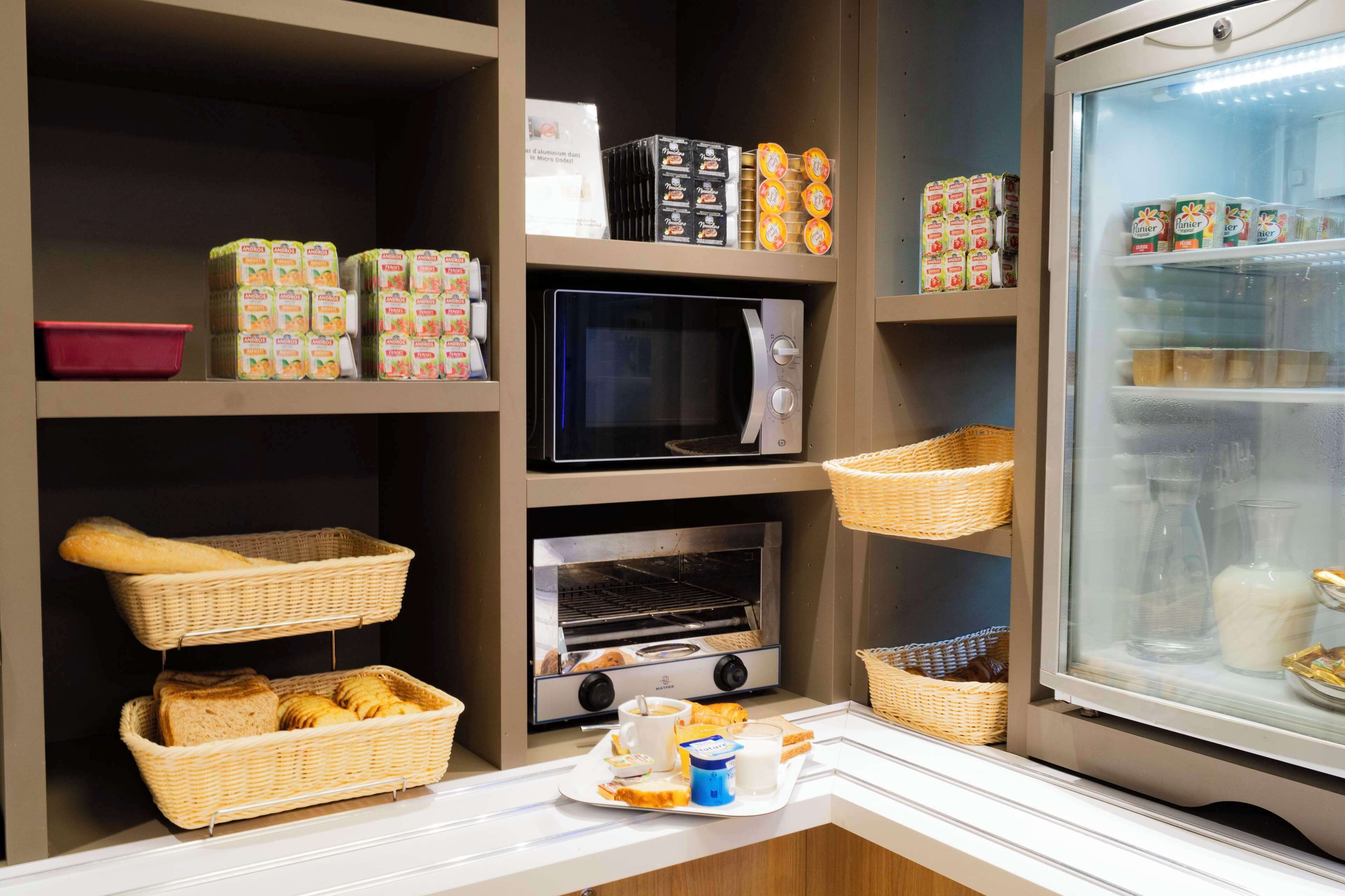 Café da manhã com buffet todos os dias mediante uma taxa