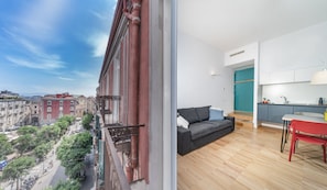 Apartment, 2 rooms | Vista da sacada
