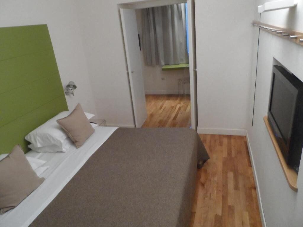Premium bedding, minibar, in-room safe, soundproofing